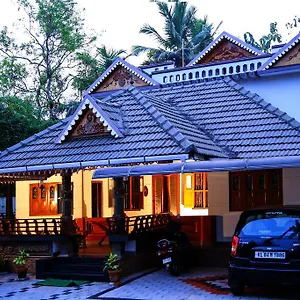 https://mompop-thyparambil-heritage.kerala-hotels.net